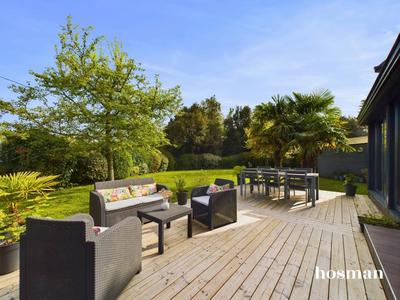 Maison - 204 m² - 8 pièces