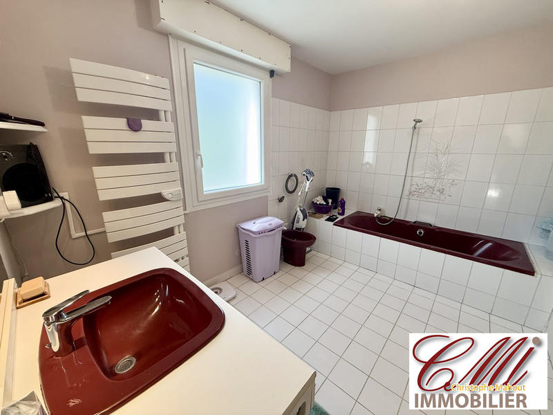 Maison - 143 m² - 6 pièces