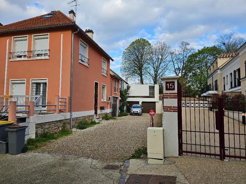 Appartement - 107 m² - 1 pièce