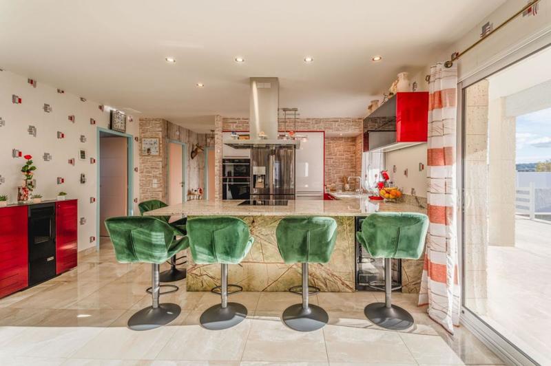 Villa - 203 m² - 7 pièces