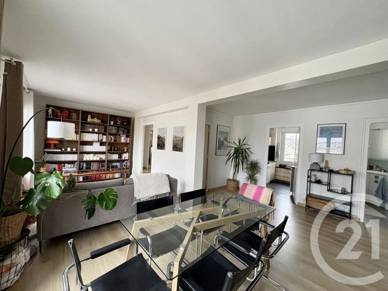 Appartement - 96 m² - 4 pièces