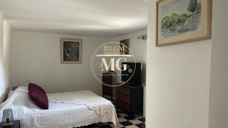 Maison - 203 m² - 6 pièces