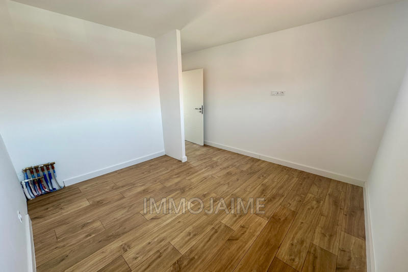 Villa - 111 m² - 4 pièces