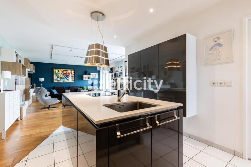 Appartement - 122 m² - 5 pièces