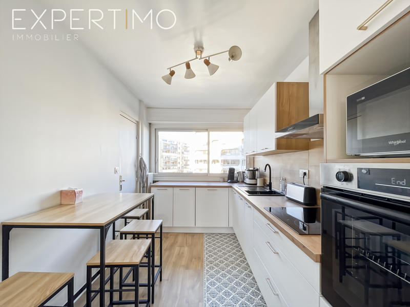 Appartement - 97 m² - 5 pièces