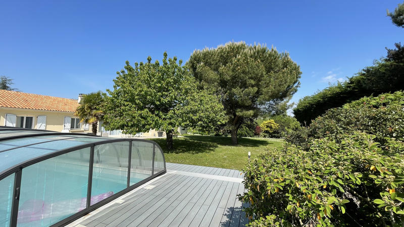 Villa - 151 m² - 9 pièces