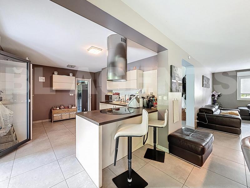 Maison contemporaine - 153 m² - 10 pièces