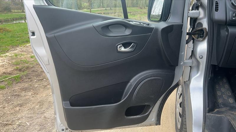 Renault Trafic Vu 2.0 dCi 120 L2h1 Grand Confort