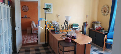 Maison - 210 m² - 7 pièces