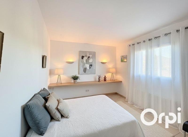 Maison - 270 m² - 3 pièces