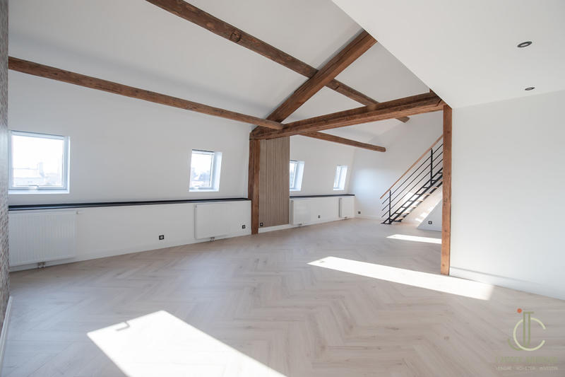 Appartement - 150 m² - 3 pièces