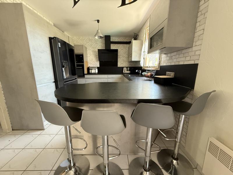 Maison traditionnelle - 130 m² - 8 pièces