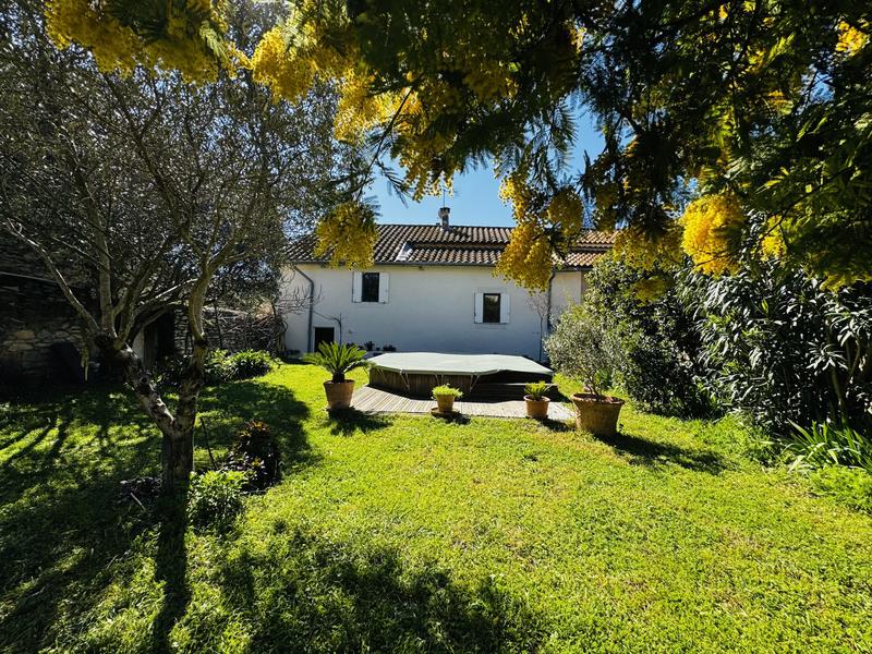 Maison - 149 m² - 5 pièces