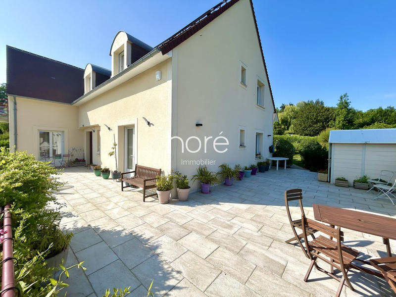 Villa - 275 m² - 9 pièces