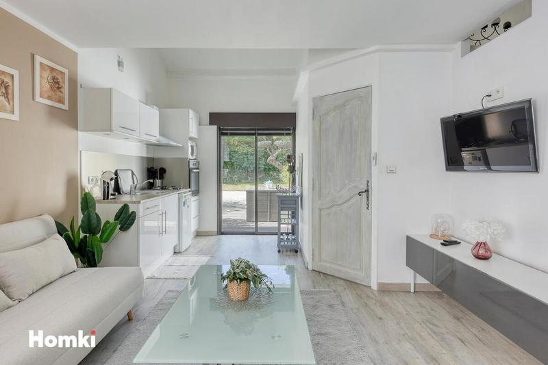 Maison - 207 m² - 6 pièces