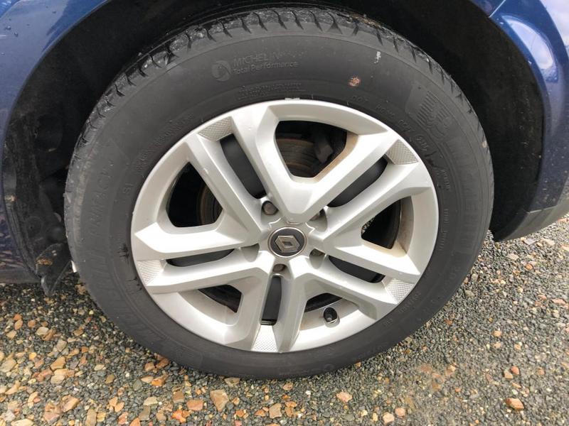 Renault Mégane IV Blue Dci 115 Business Edc