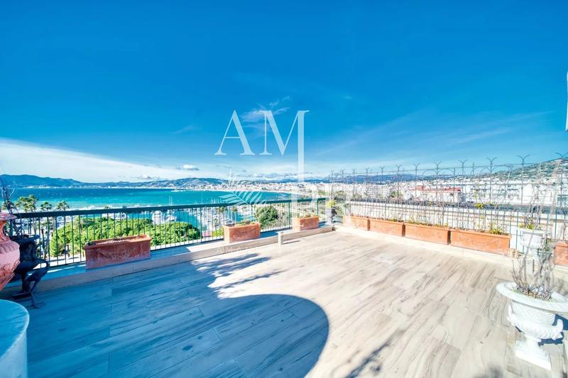 Appartement villa - 137 m² - 6 pièces