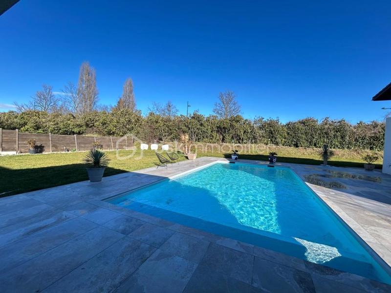 Maison traditionnelle - 173 m² - 5 pièces