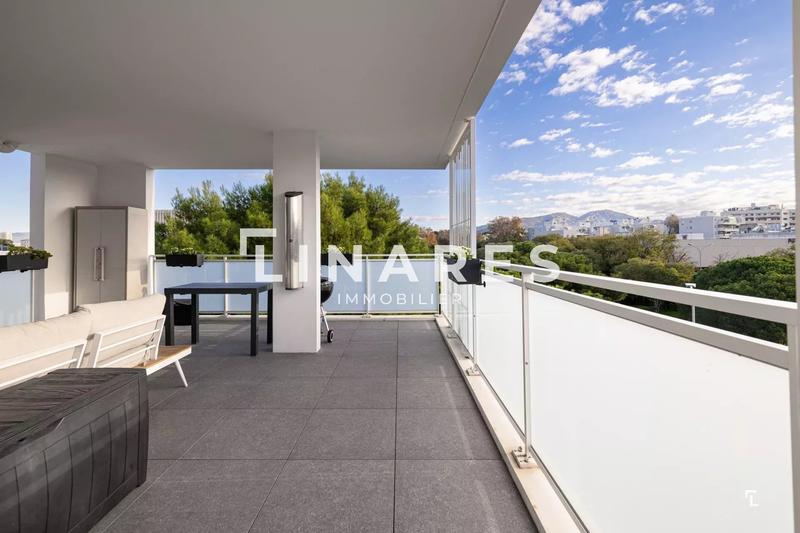 Appartement - 80 m² - 4 pièces