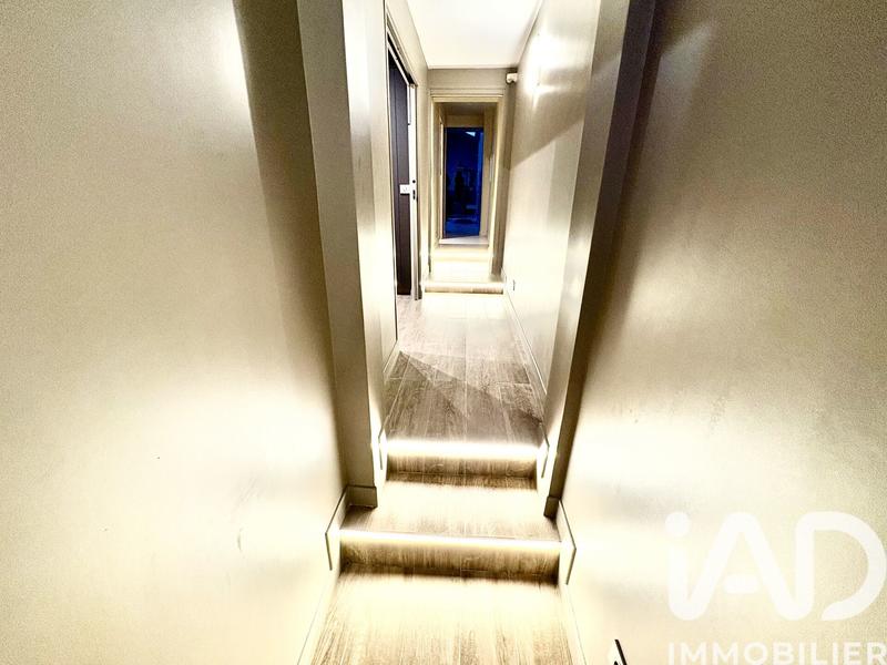 Maison - 213 m² - 5 pièces