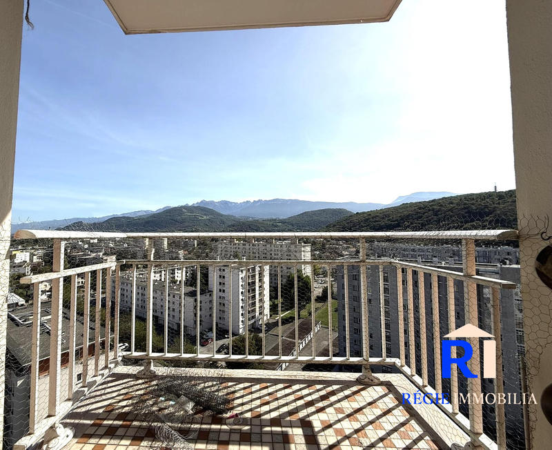 Appartement - 97 m² - 5 pièces