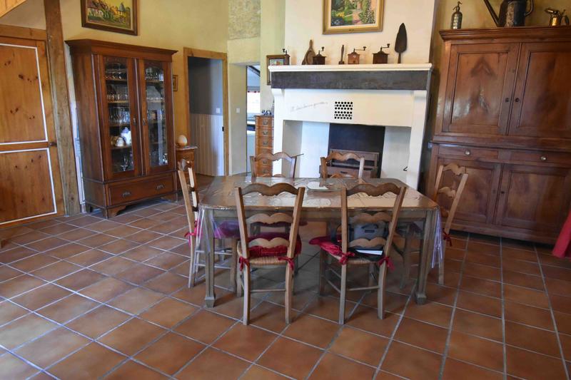 Maison traditionnelle - 153 m² - 6 pièces