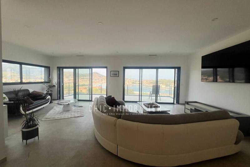 Propriété - 213 m² - 4 pièces