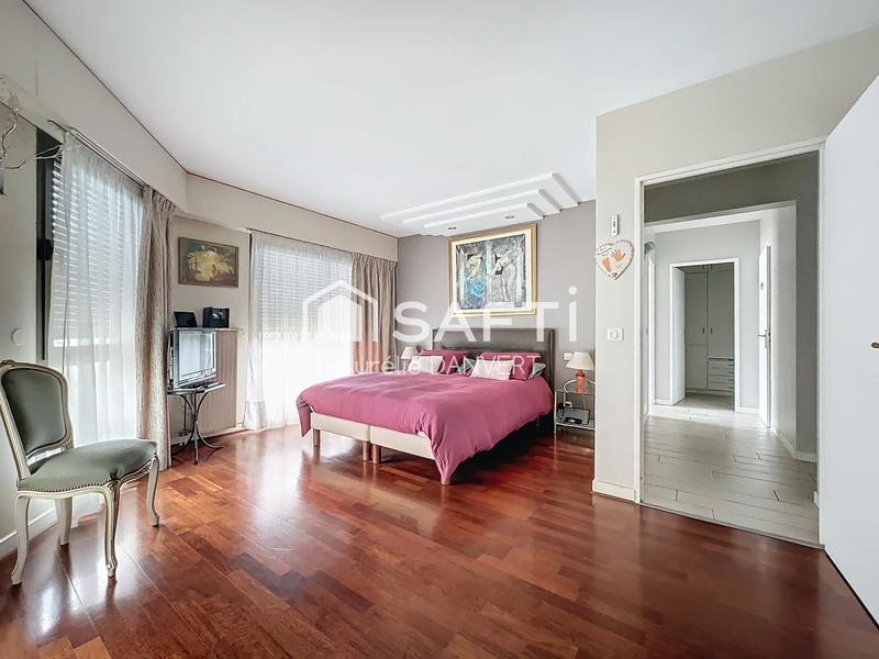 Appartement - 145 m² - 6 pièces