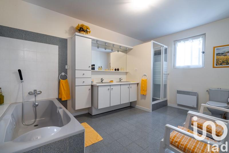 Maison - 479 m² - 10 pièces