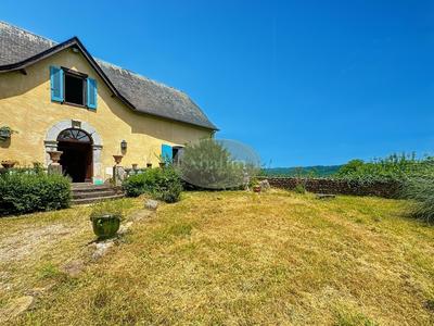 Maison - 217 m² - 7 pièces