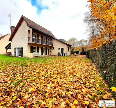 Maison - 176 m² - 6 pièces