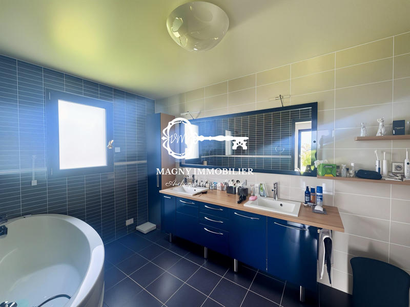 Villa - 185 m² - 6 pièces