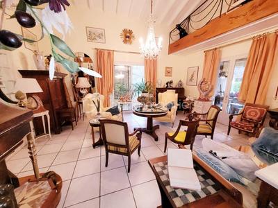 Maison de village - 211 m² - 7 pièces