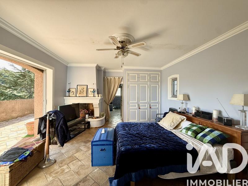 Maison - 411 m² - 17 pièces