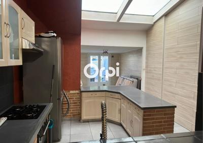 Maison - 93 m² - 4 pièces