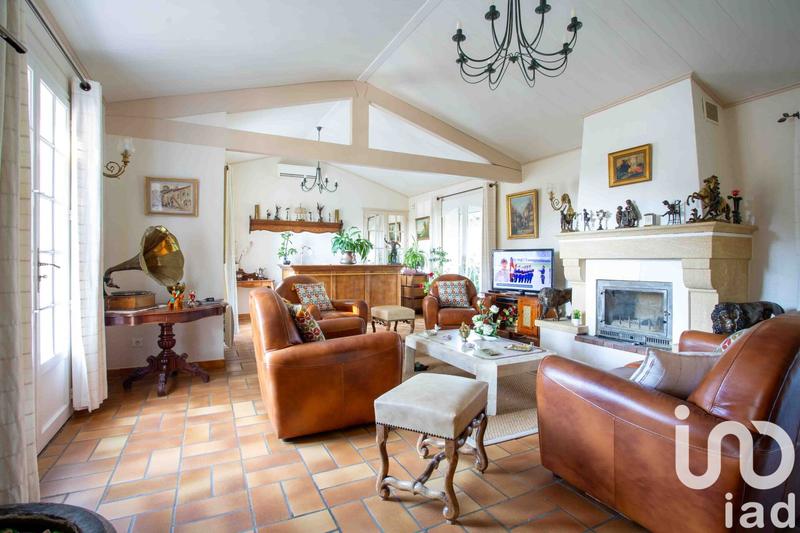 Maison - 223 m² - 8 pièces