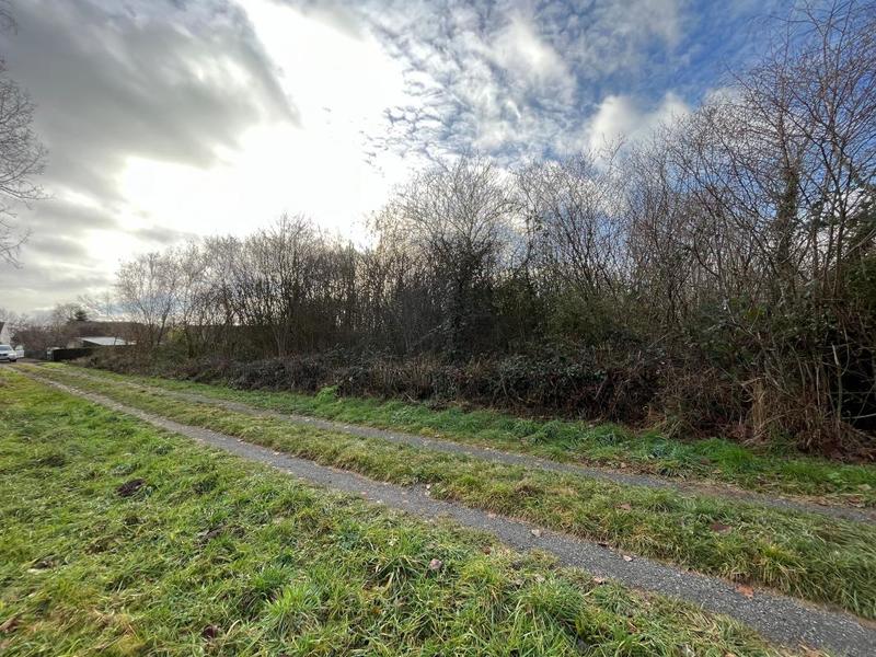 Terrain constructible - 2 520 m²