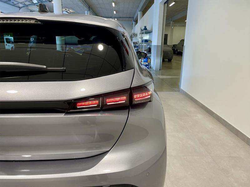 Peugeot 308 III 1.5 Bluehdi 130 Eat8 Allure