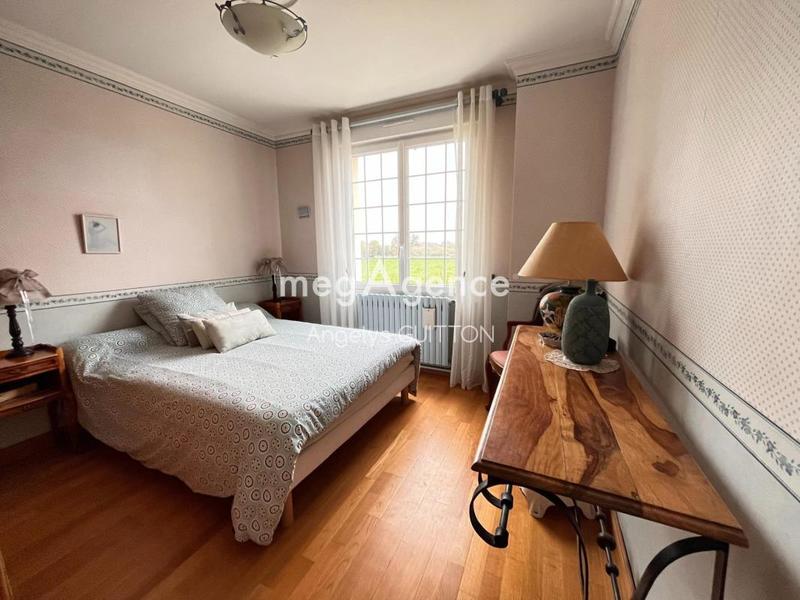 Maison - 170 m² - 6 pièces