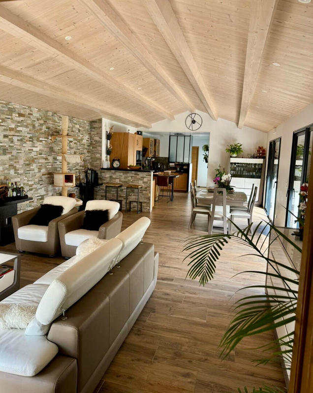 Maison - 137 m² - 4 pièces