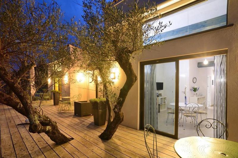 Maison chambre d'hôtes - 400 m² - 16 pièces