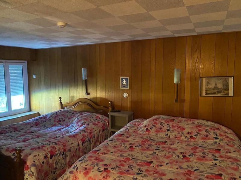 Local commercial - 300 m² - 6 pièces