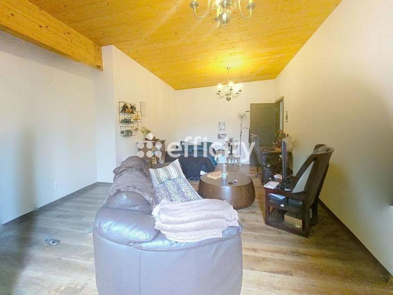 Maison - 193 m² - 7 pièces