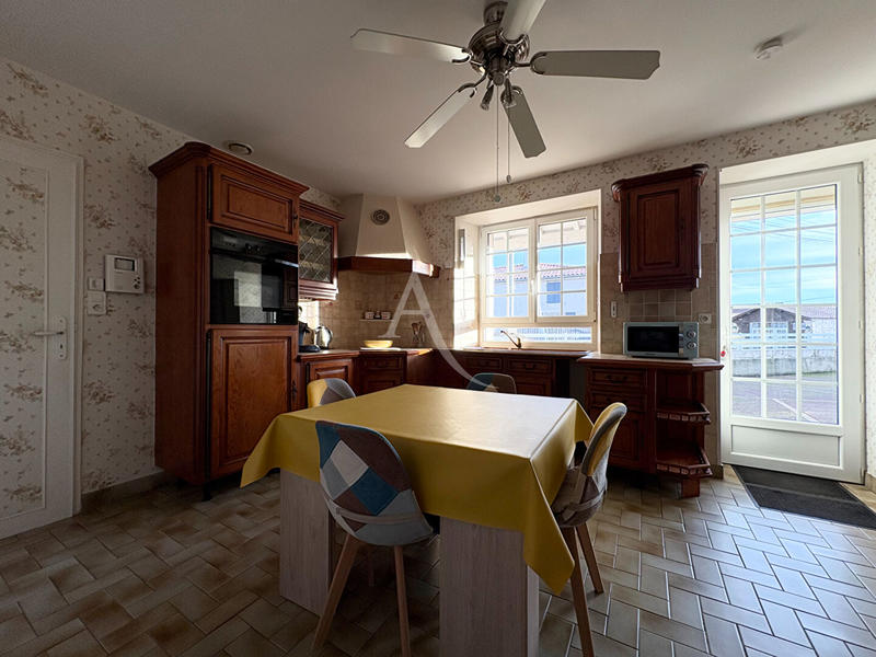 Maison - 147 m² - 6 pièces