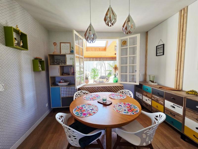 Maison - 140 m² - 5 pièces