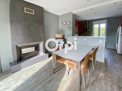 Maison - 204 m² - 6 pièces