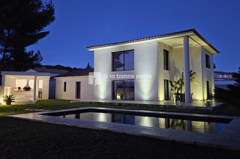 Maison contemporaine - 150 m² - 4 pièces