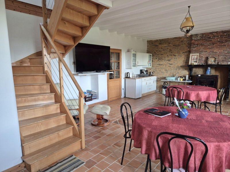 Maison - 233 m² - 7 pièces