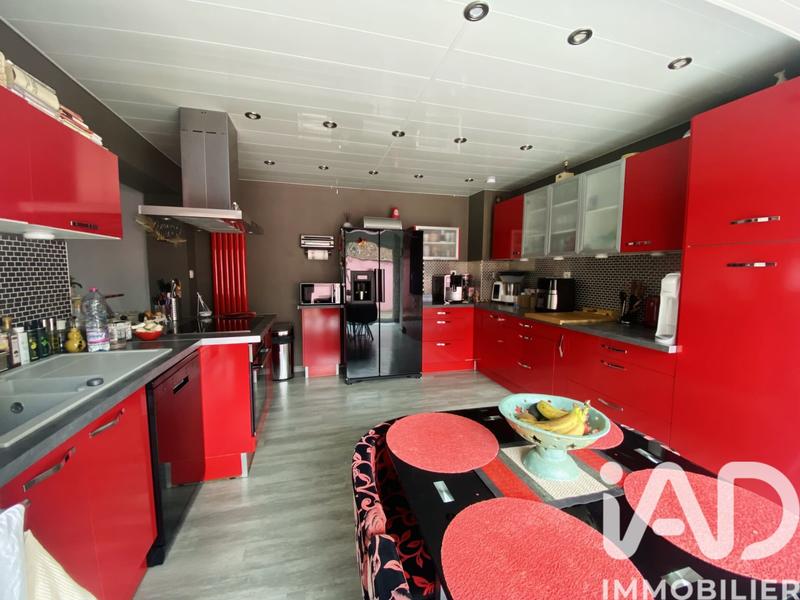 Maison - 143 m² - 7 pièces