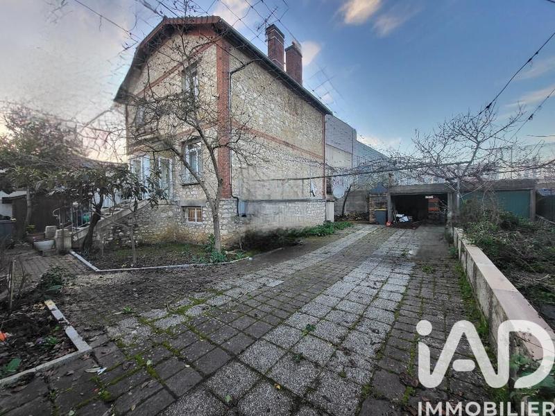 Maison - 180 m² - 5 pièces